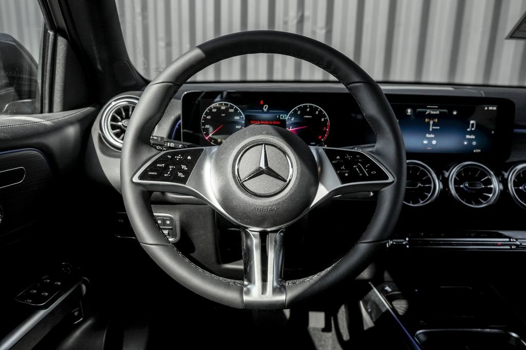 New 2026 Mercedes-Benz GLB 250 4MATIC image 18