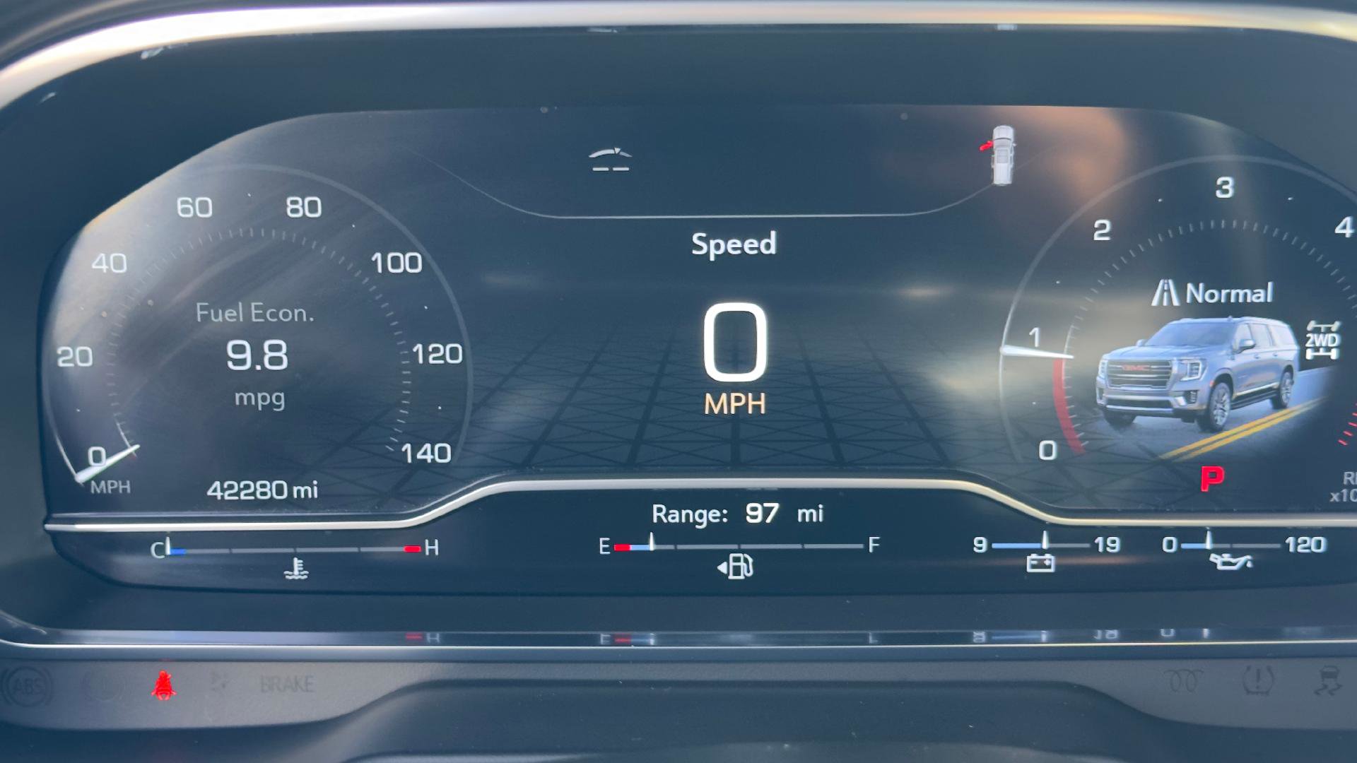 Used 2024 GMC Yukon SLT w/ SLT Luxury Package image 22