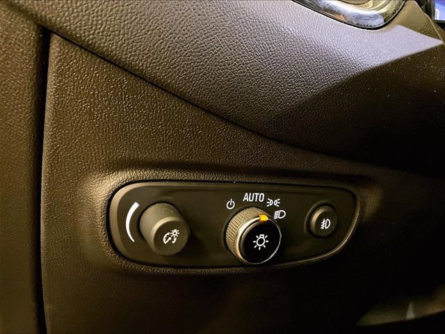 Used 2021 Chevrolet Equinox LT FWD image 30