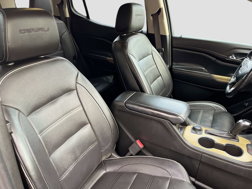Used 2019 GMC Acadia Denali w/ Technology Package AWD/4WD image 31