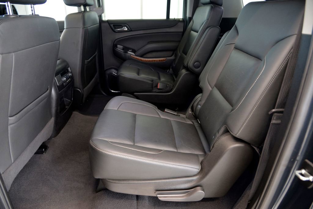 Used 2020 Chevrolet Suburban Premier AWD/4WD image 29