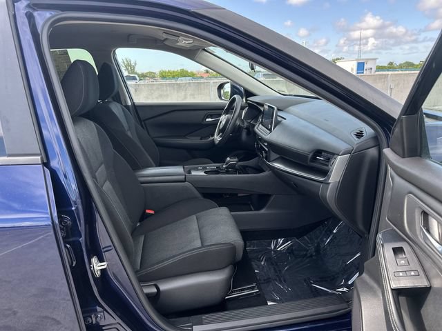 Used 2024 Nissan Rogue SV FWD image 29