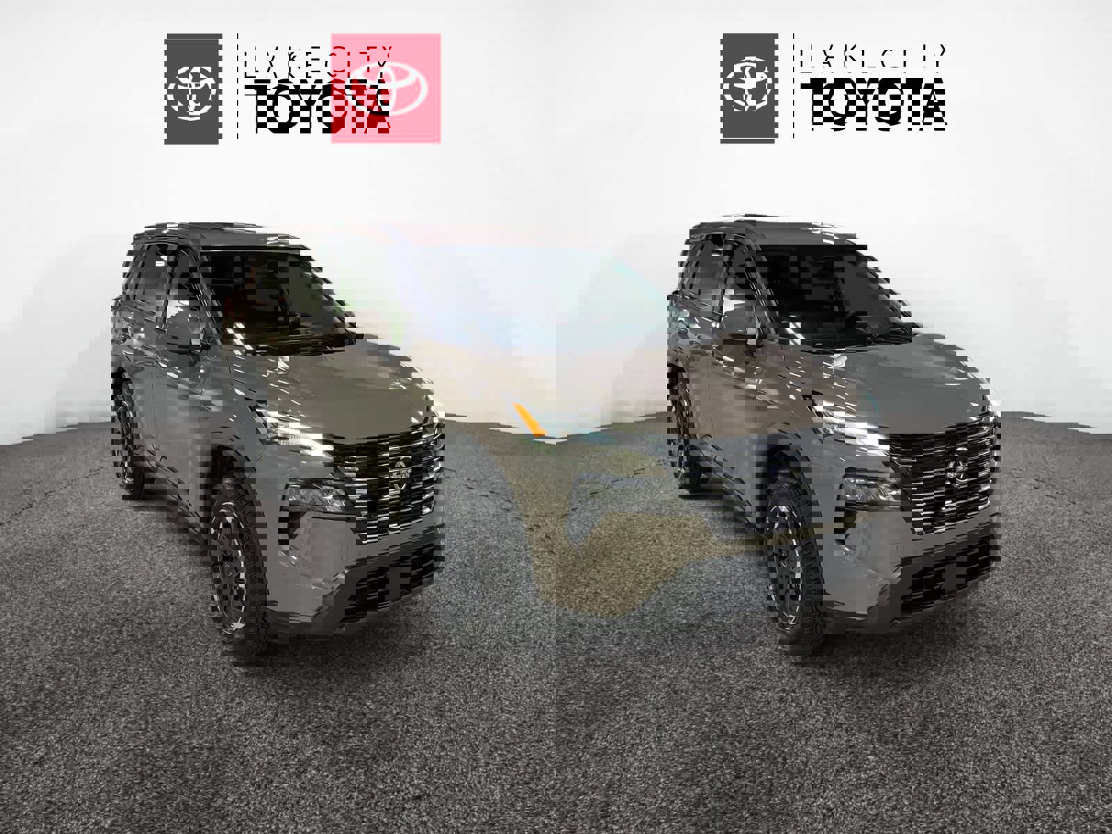 Used 2025 Nissan Rogue SV image 10