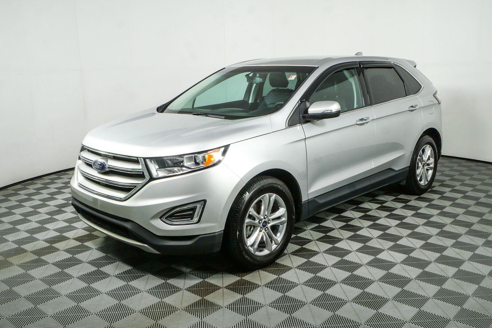 Used 2015 Ford Edge SEL w/ Equipment Group 201A FWD image 23