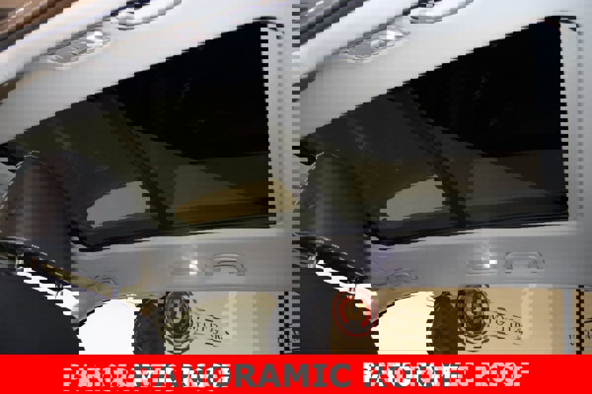 Used 2021 Volkswagen Tiguan SE w/ Panoramic Sunroof Package image 15