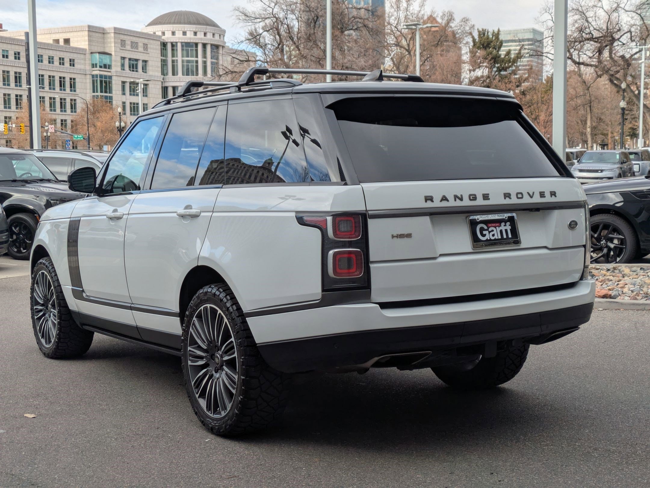 Used 2018 Land Rover Range Rover HSE image 7