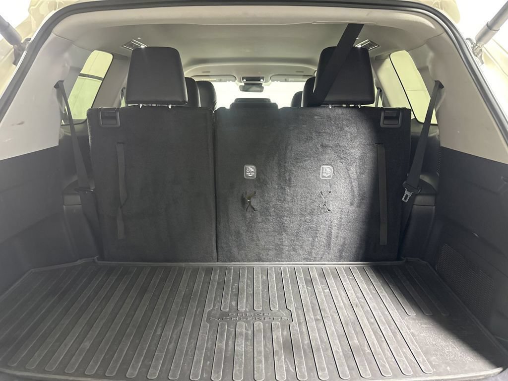 Used 2024 Toyota Grand Highlander AWD image 14