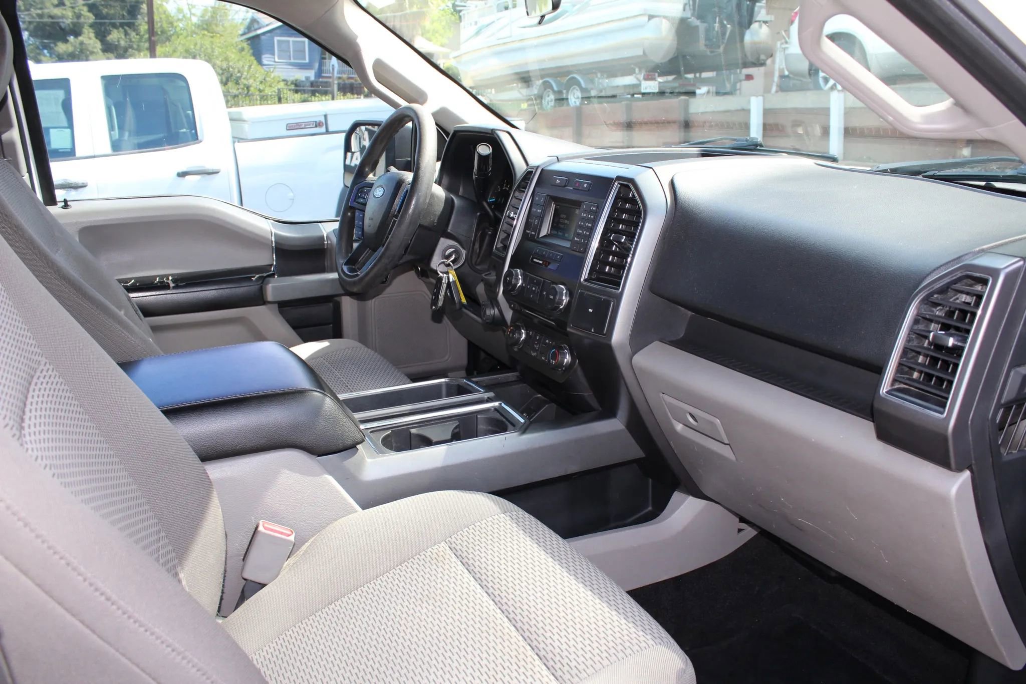 Used 2017 Ford F150 XLT w/ Trailer Tow Package image 12