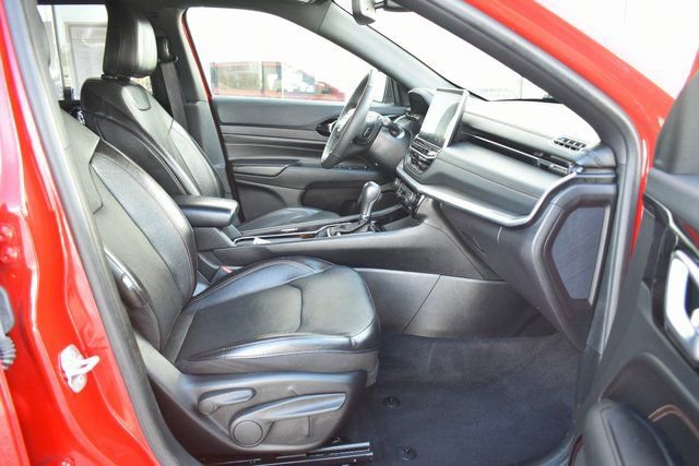 Used 2023 Jeep Compass Limited image 40