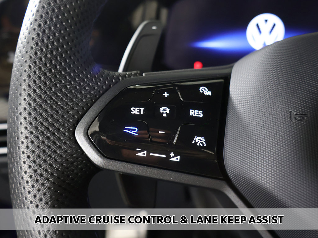 Used 2024 Volkswagen Golf R AWD/4WD image 5