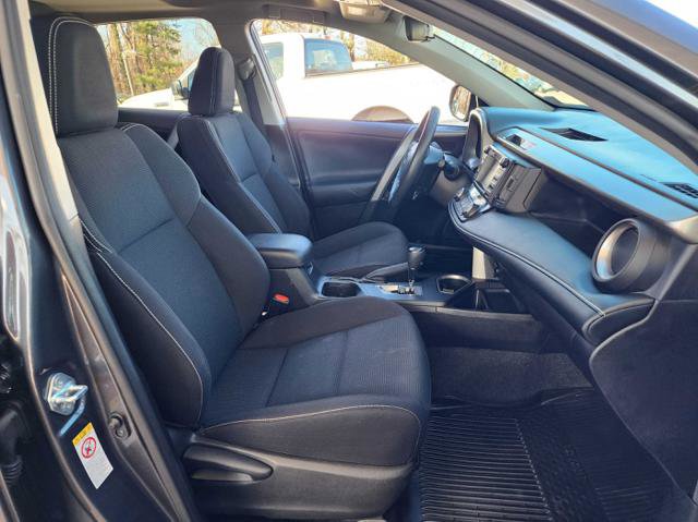Used 2017 Toyota RAV4 XLE image 18