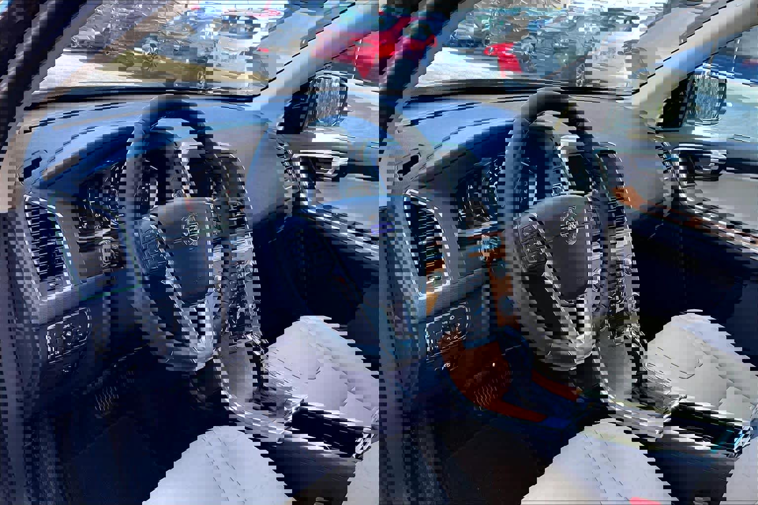 Used 2017 Volvo XC60 T6 Inscription w/ Climate Package image 17