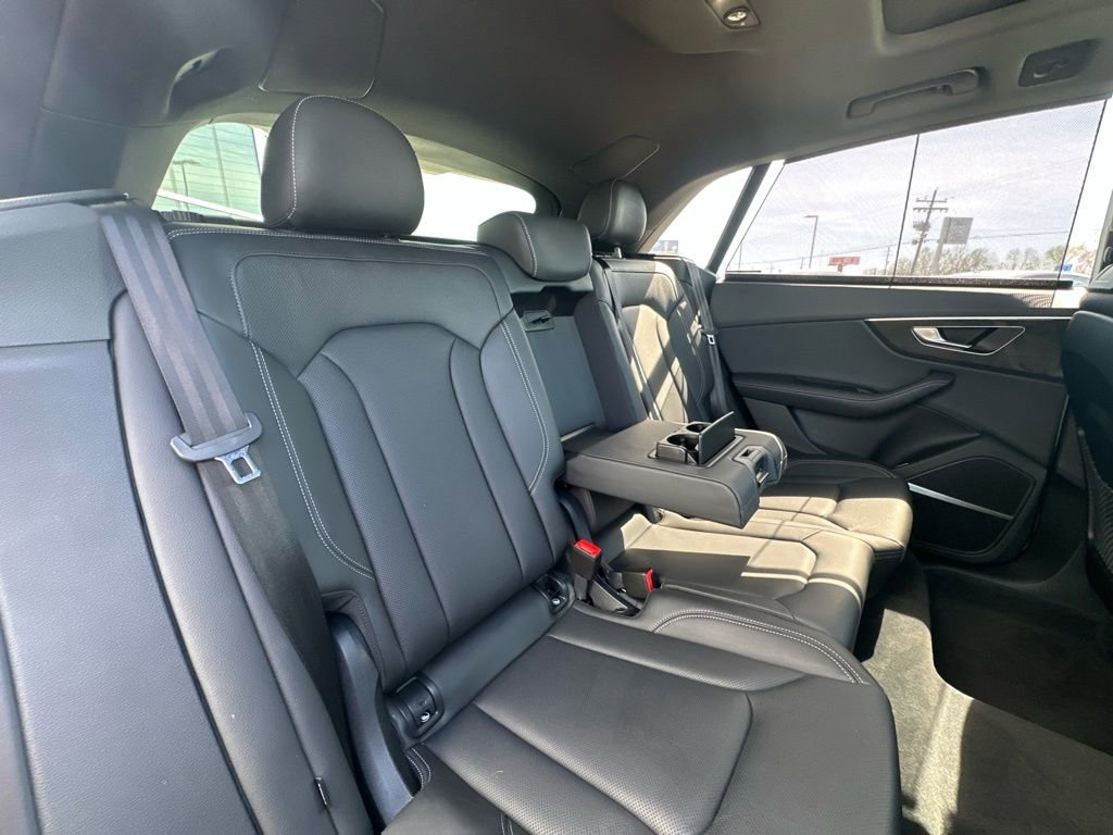Certified 2025 Audi Q8 Prestige image 27