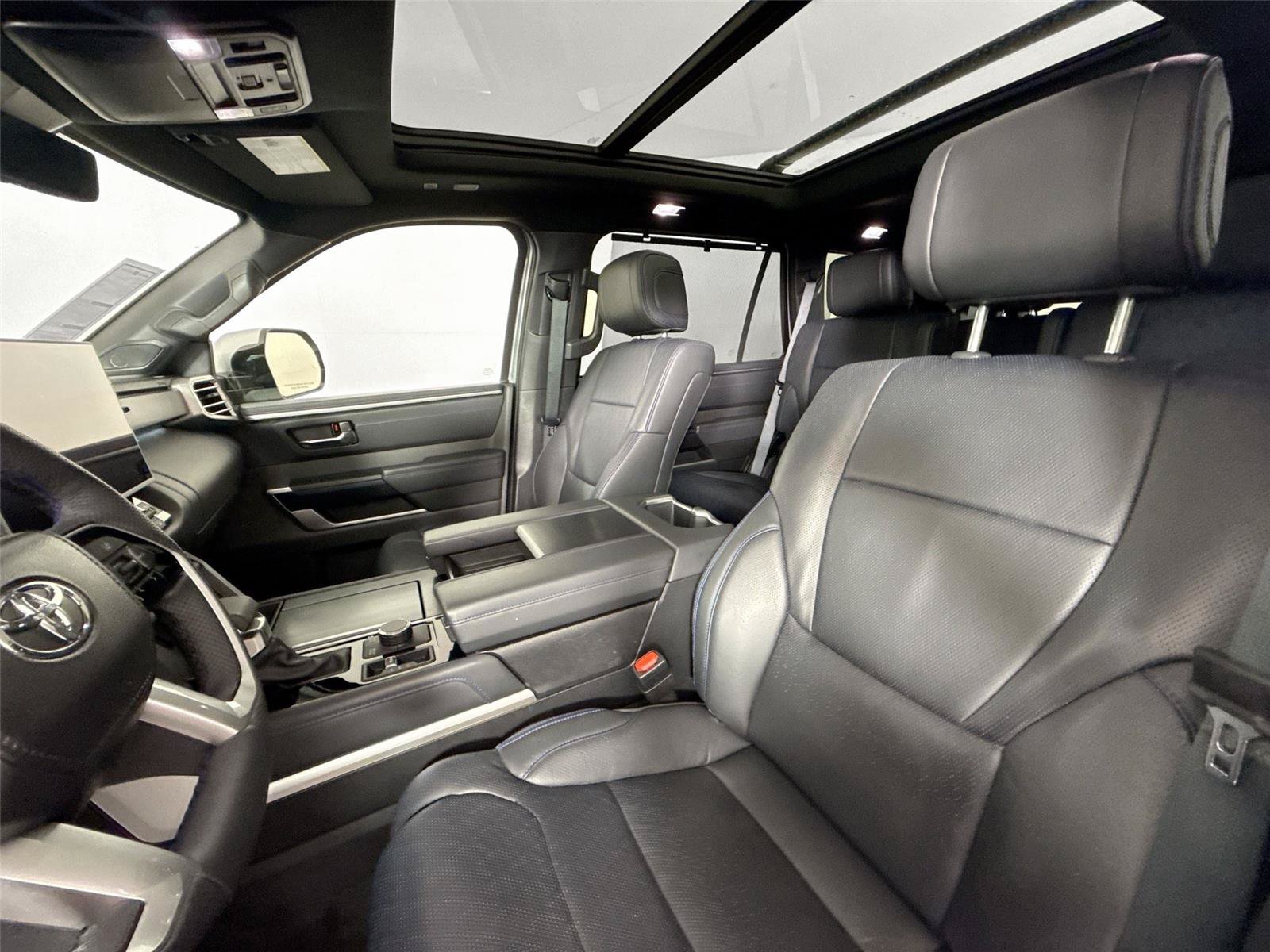 Certified 2025 Toyota Sequoia Platinum AWD/4WD image 3
