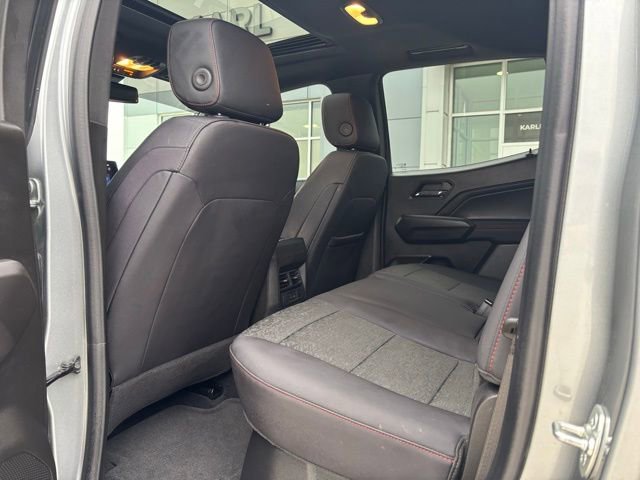 Used 2025 Chevrolet Colorado Z71 w/ Technology Package image 30