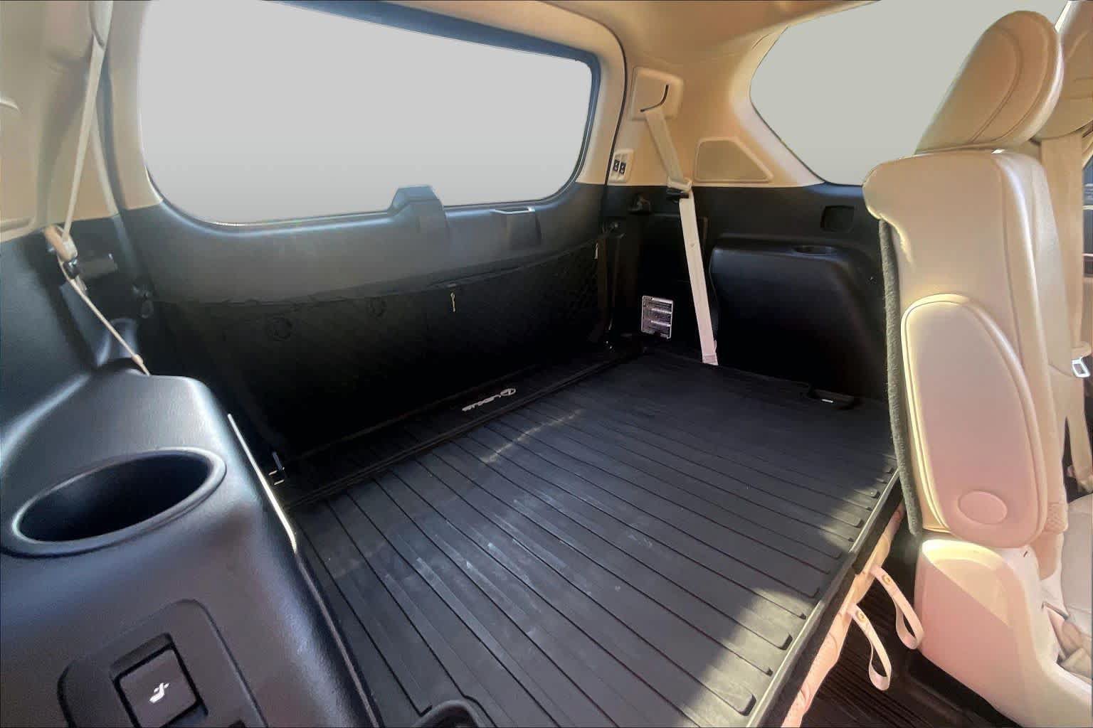 Used 2022 Lexus GX 460 Luxury w/ Sport Design Package AWD/4WD image 36