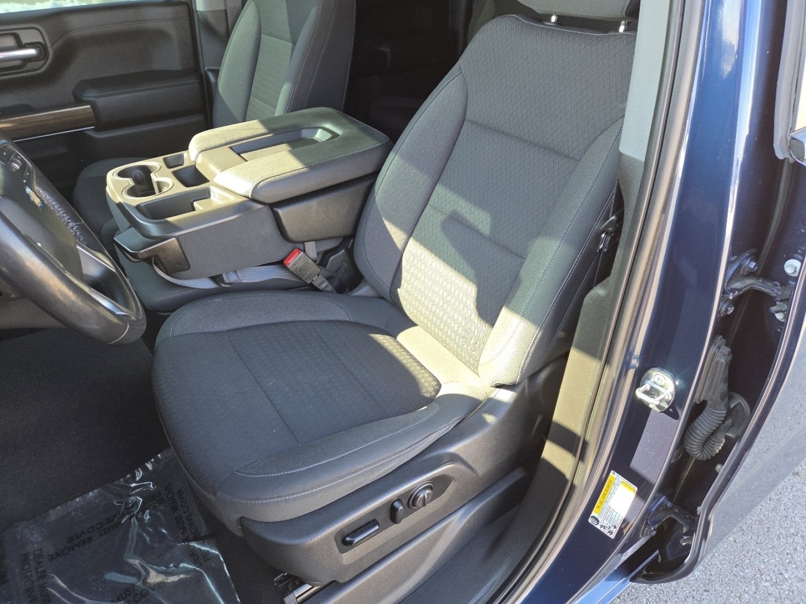 Used 2021 Chevrolet Silverado 1500 LT image 23