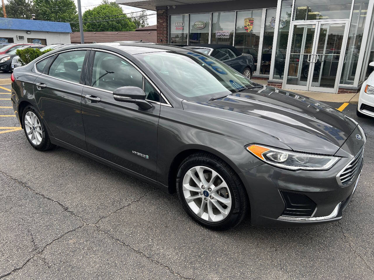 Used 2019 Ford Fusion SEL FWD image 4