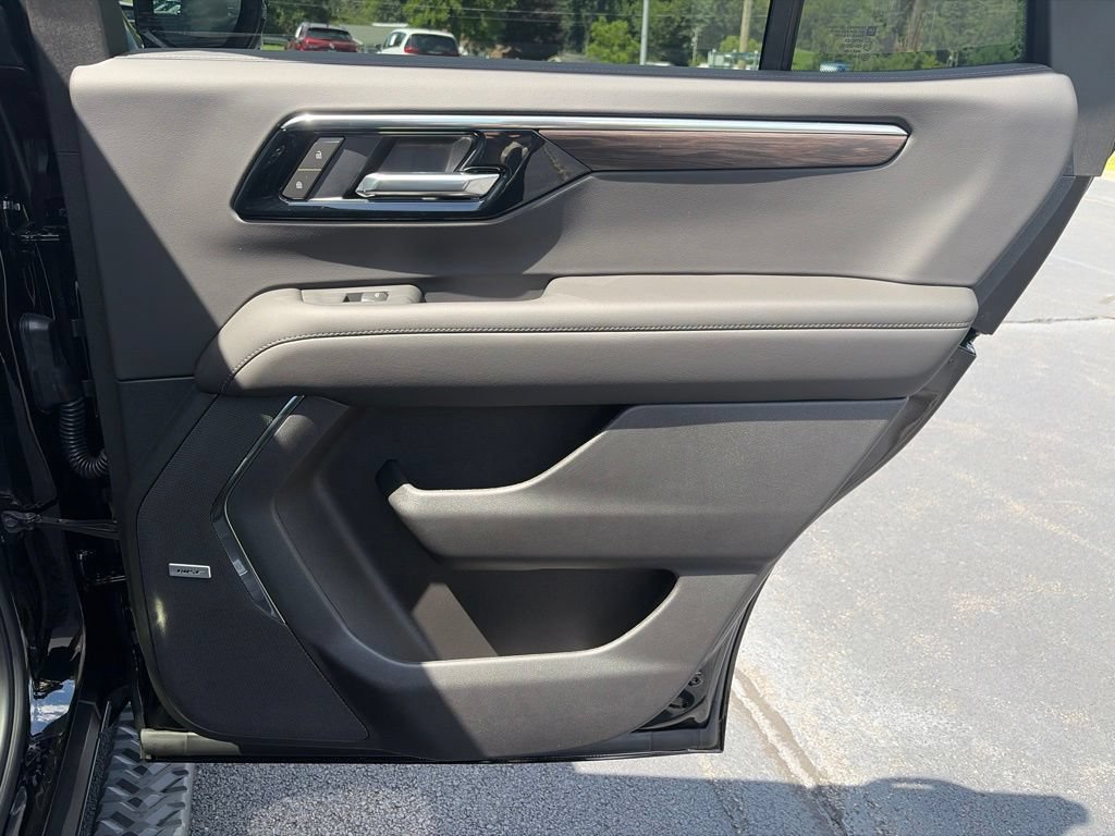 New 2026 Chevrolet Tahoe Z71 w/ Z71 Off-Road Package AWD/4WD image 34