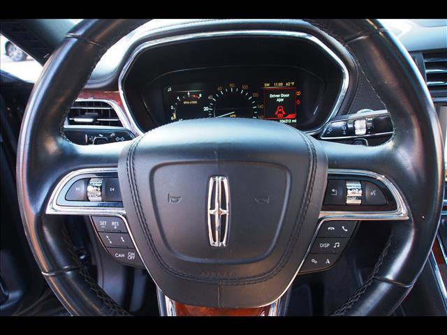 Used 2019 Lincoln Continental Select image 23