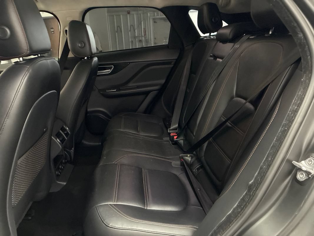Used 2020 Jaguar F-PACE Prestige AWD/4WD image 17