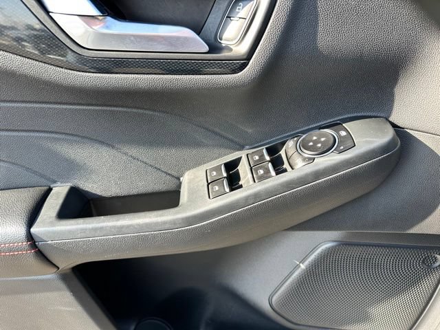 Certified 2023 Ford Escape ST-Line AWD/4WD image 12
