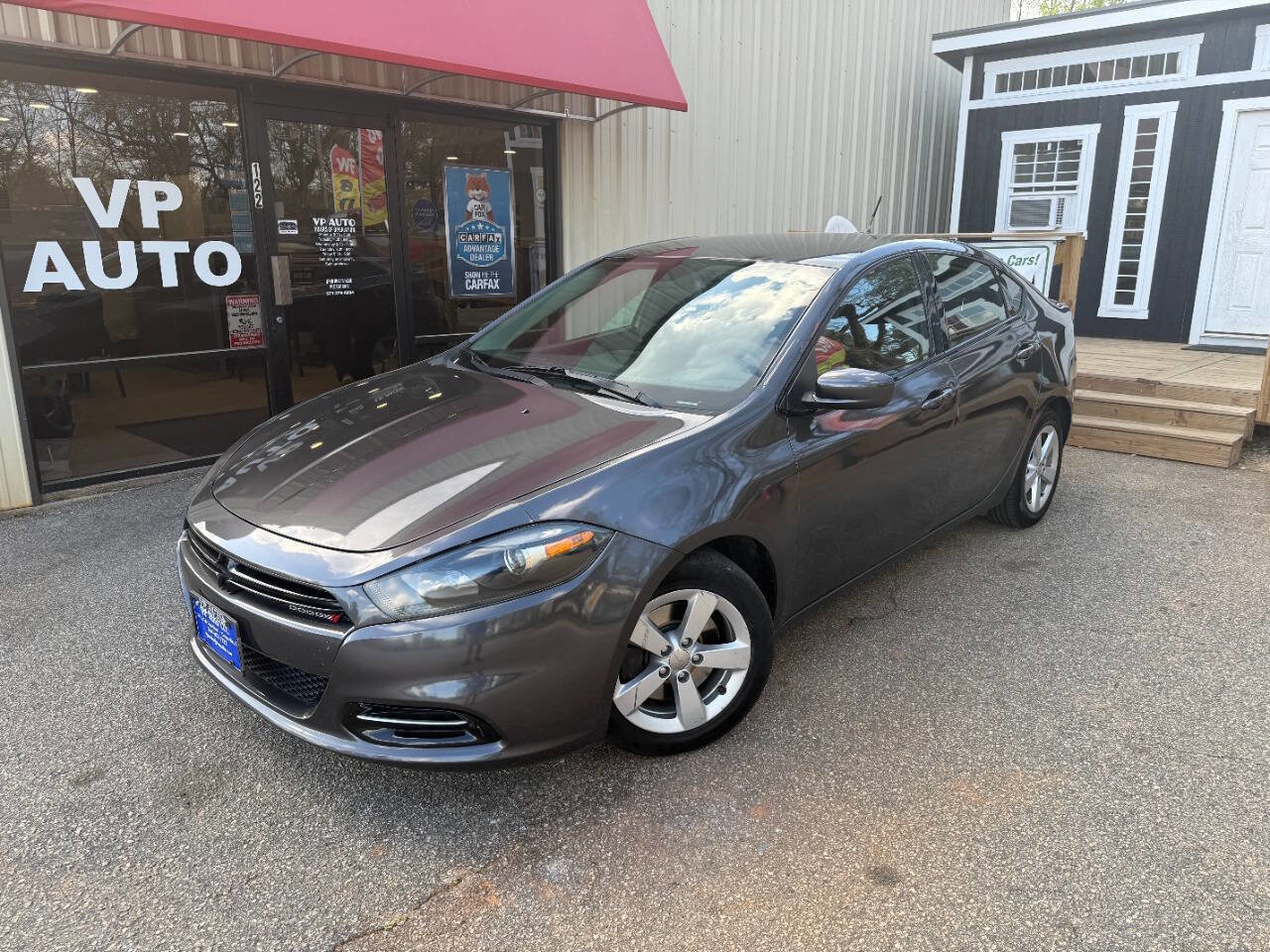 Used 2015 Dodge Dart SXT FWD image 1