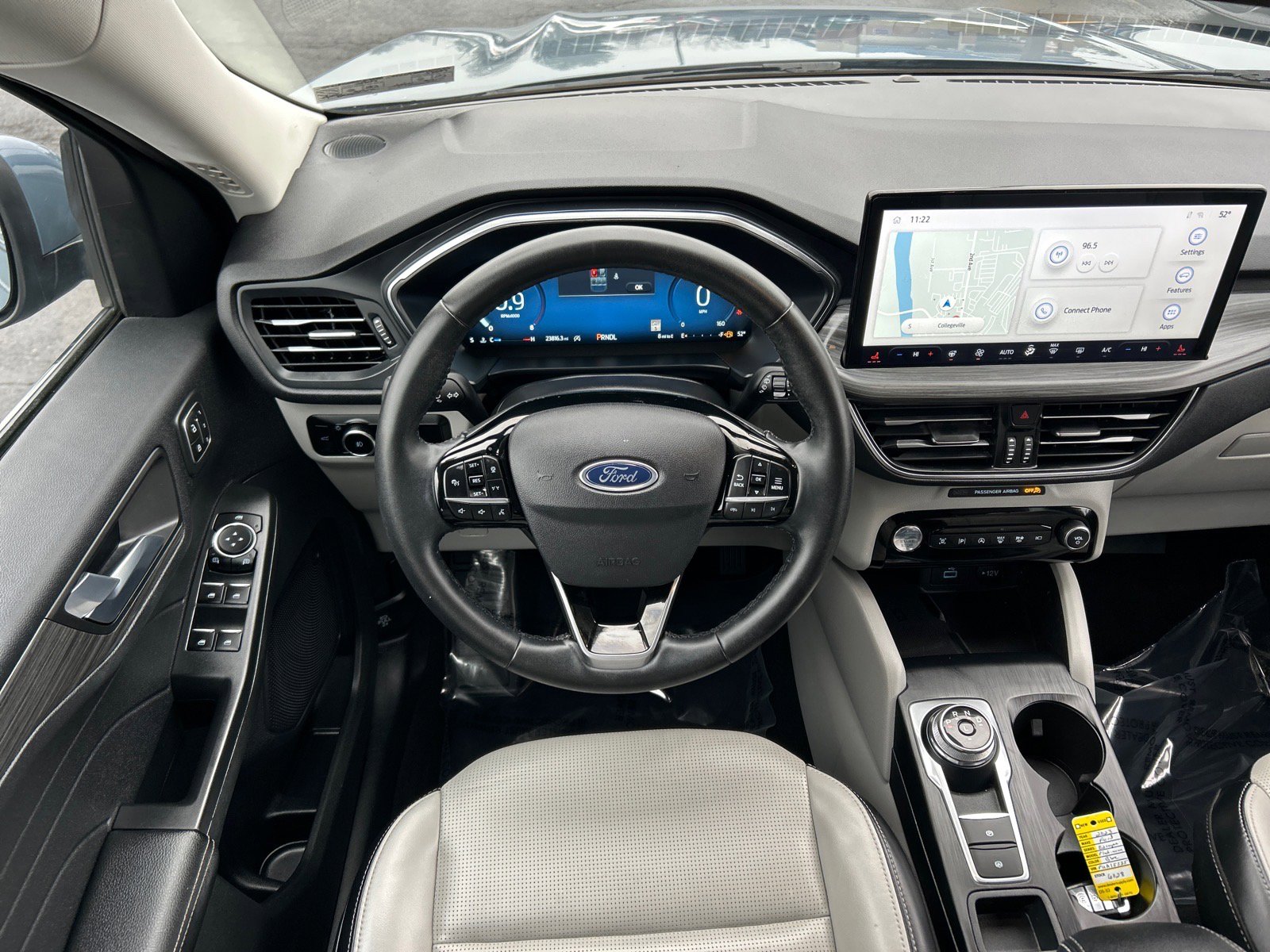 Certified 2023 Ford Escape Platinum image 2