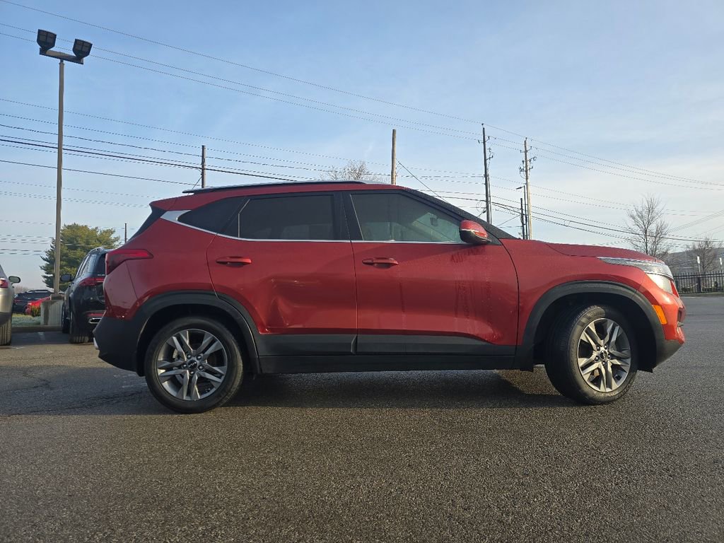 Used 2023 Kia Seltos S w/ Navigation Package image 16