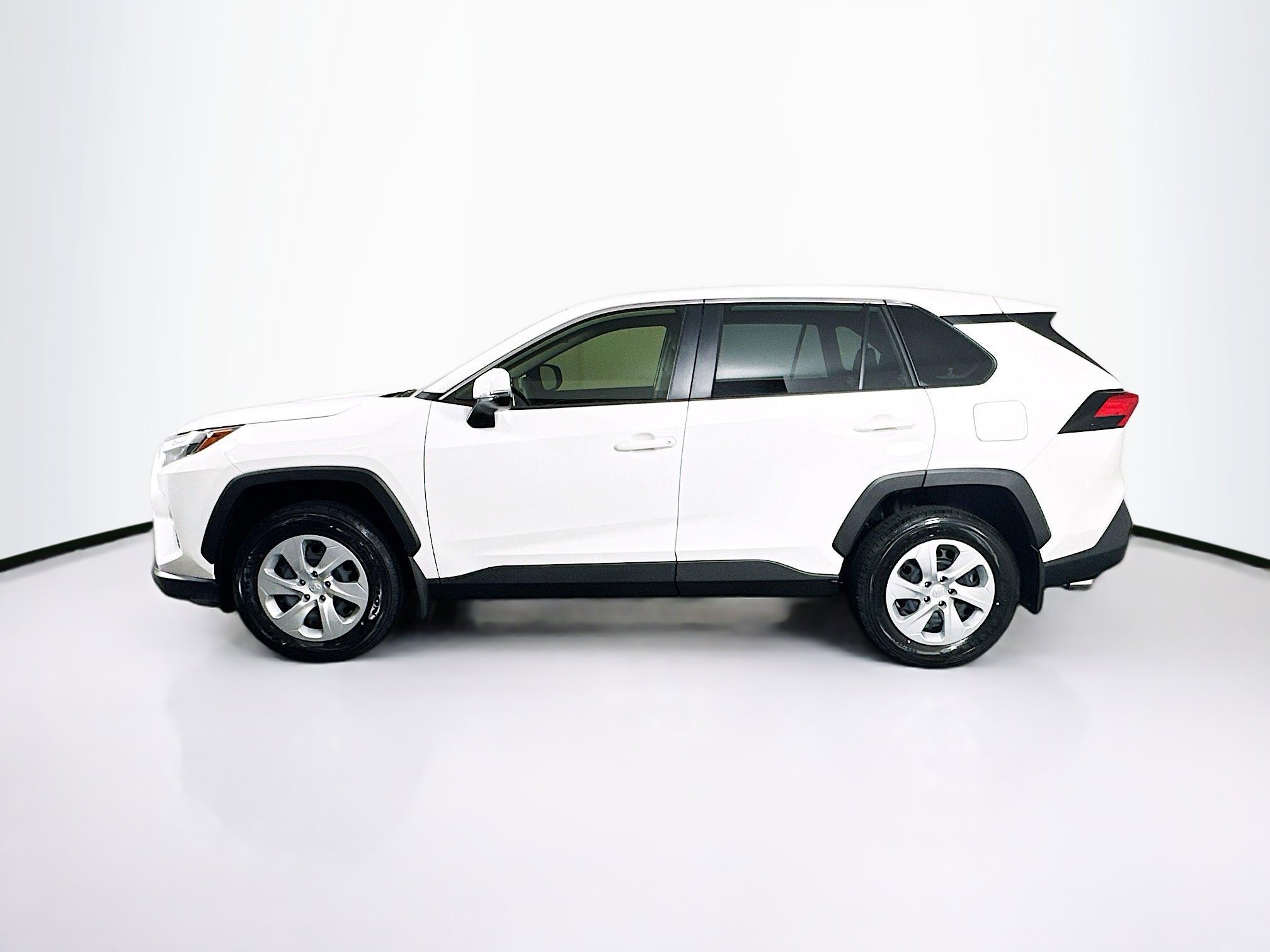 Used 2025 Toyota RAV4 LE image 4