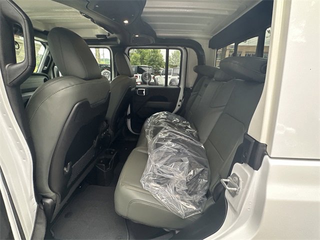 New 2025 Jeep Gladiator Mojave w/ Convenience Group image 20