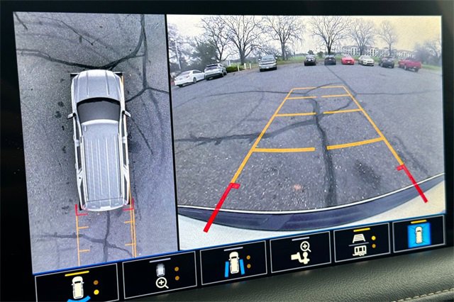 Used 2021 GMC Yukon SLT w/ SLT Luxury Plus Package image 28