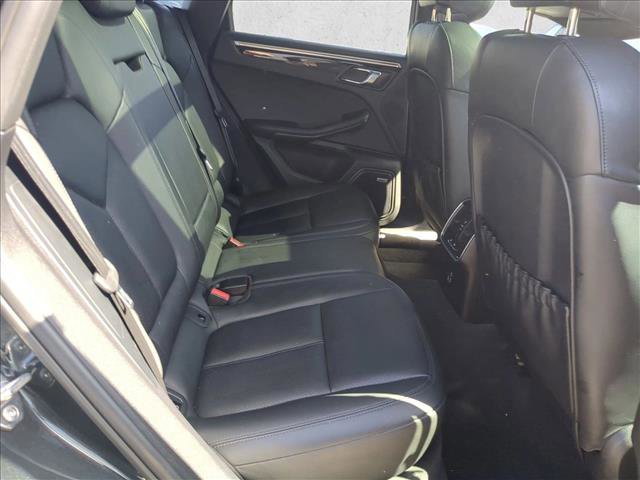 Used 2022 Porsche Macan image 20