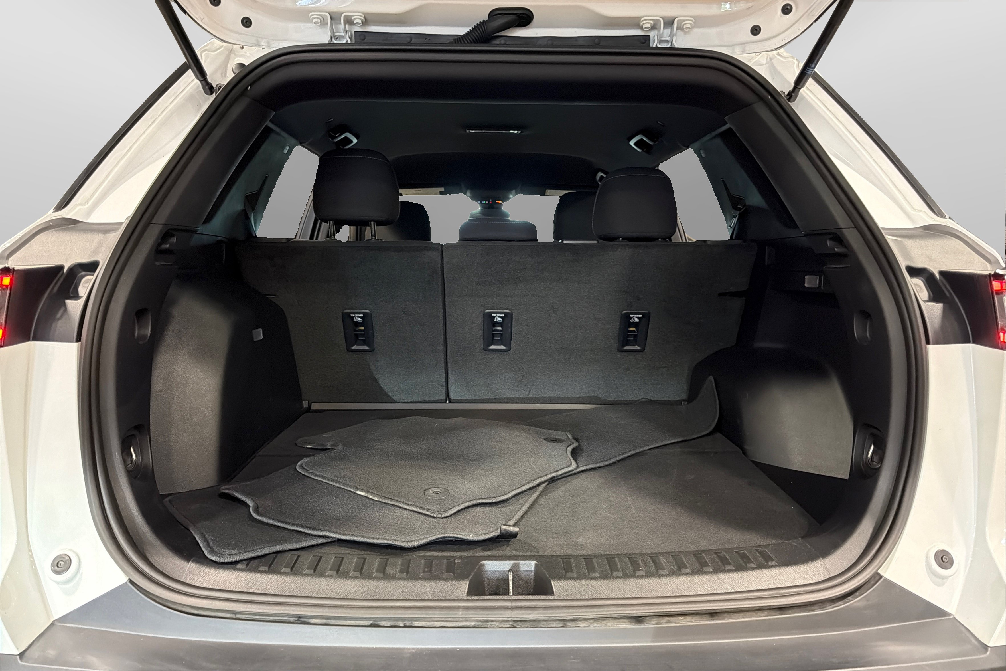 Used 2026 Chevrolet Equinox LT FWD image 42