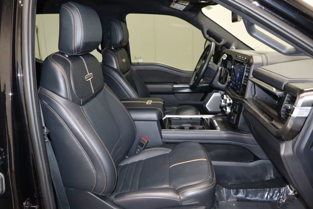 Used 2023 Ford F250 Platinum image 11