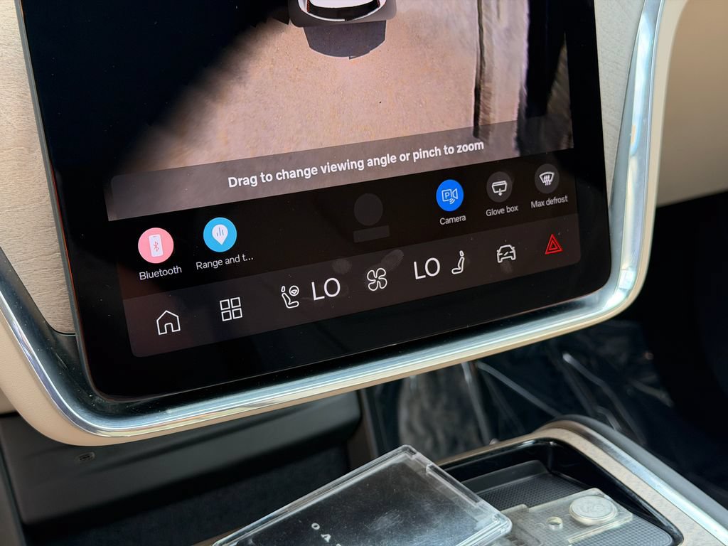 Certified 2025 Volvo EX90 Plus AWD/4WD image 19