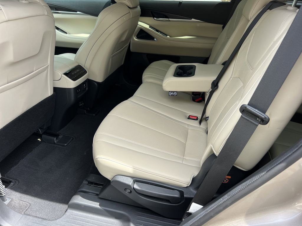 Used 2023 INFINITI QX60 Sensory w/ Vision Package AWD/4WD image 17