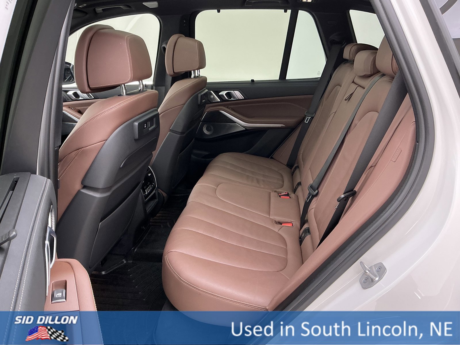 Used 2021 BMW X5 M50i w/ Executive Package image 19