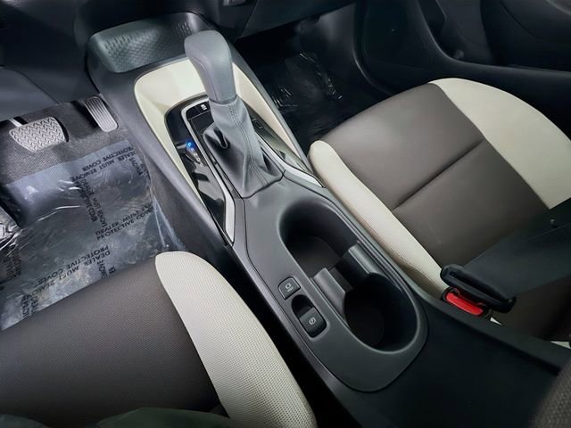 Used 2025 Toyota Corolla LE image 24