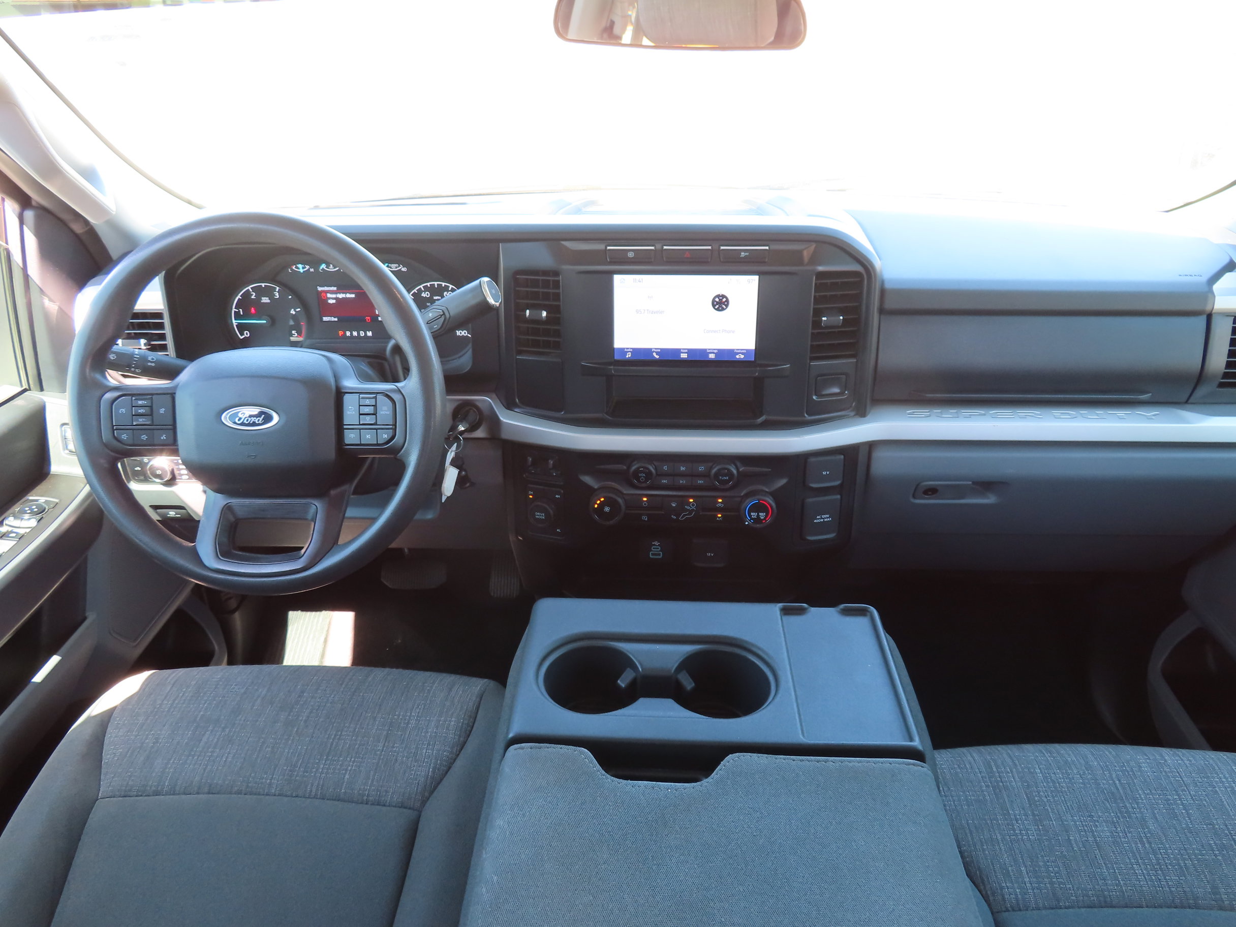 Used 2024 Ford F250 XLT image 2