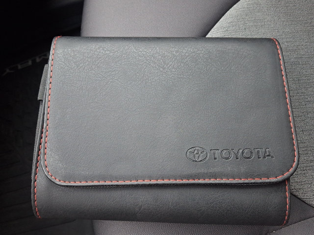 Used 2018 Toyota Camry LE FWD image 25