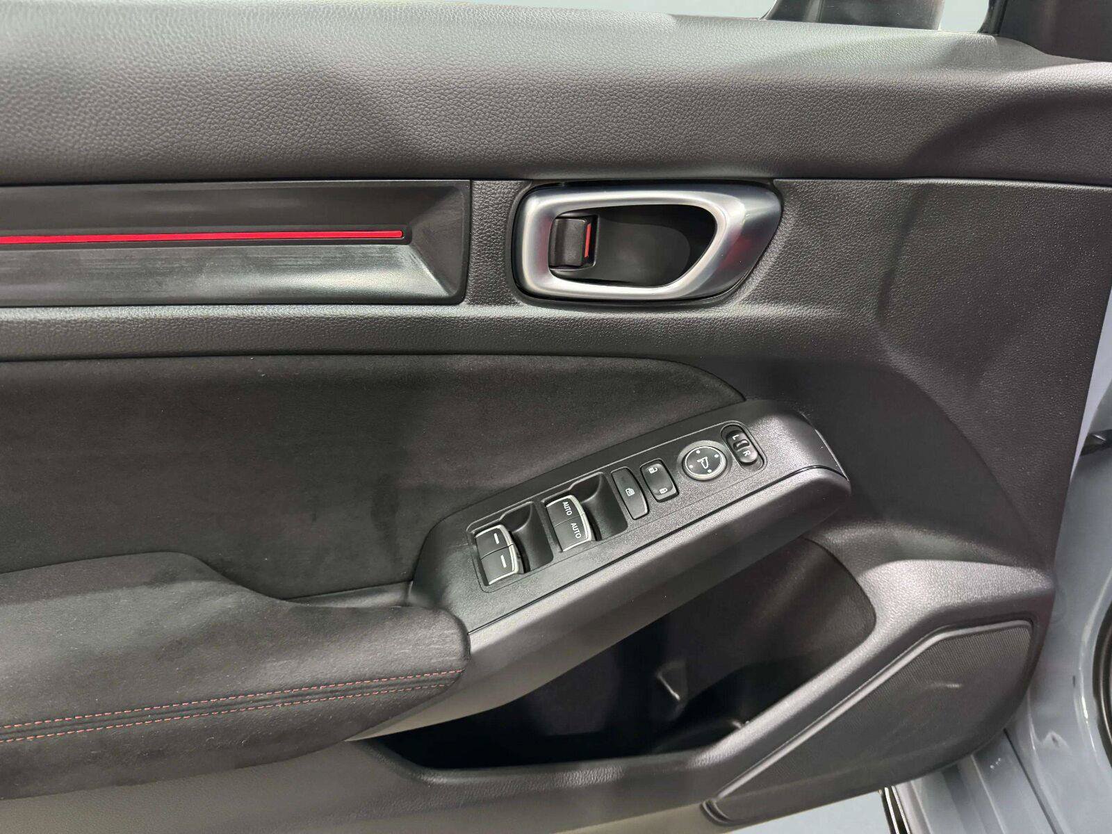 Used 2024 Honda Civic Type R image 15