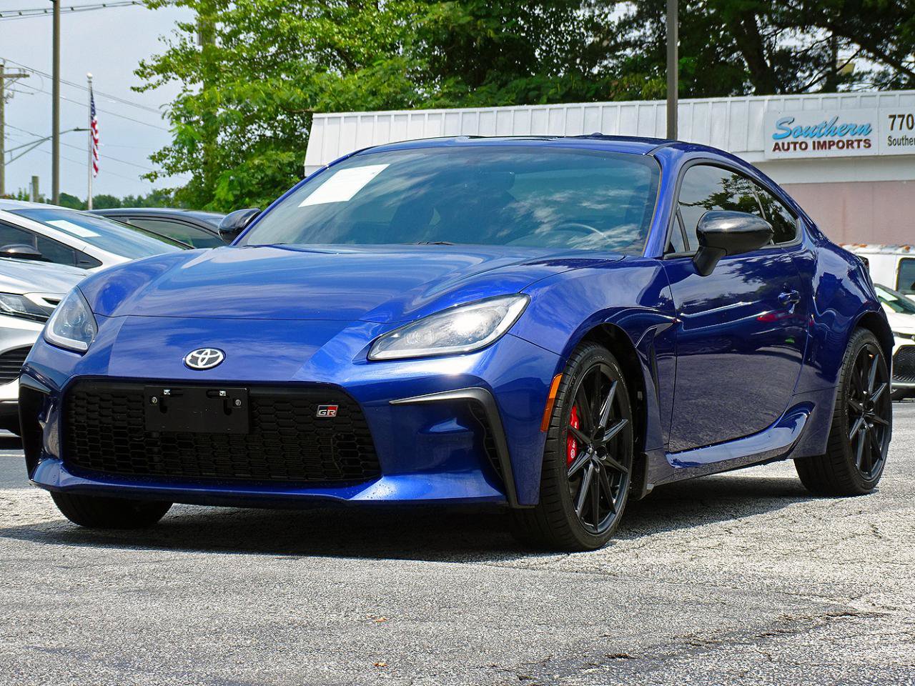 Used 2025 Toyota GR86 Premium w/ Performance Package RWD image 9
