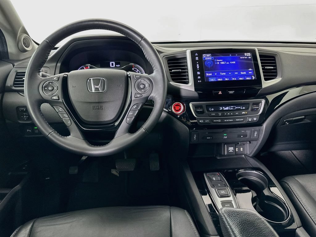 Certified 2017 Honda Pilot Touring image 22