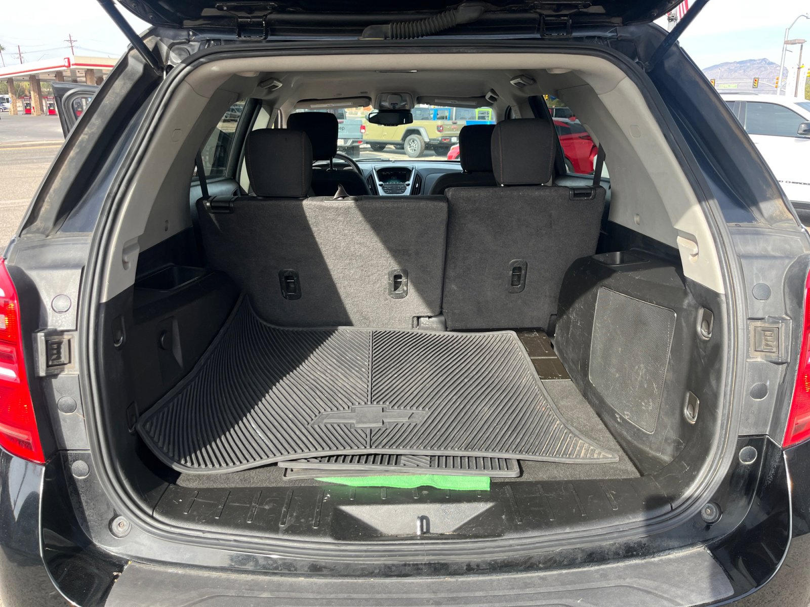 Used 2017 Chevrolet Equinox LT w/ Convenience Package image 34