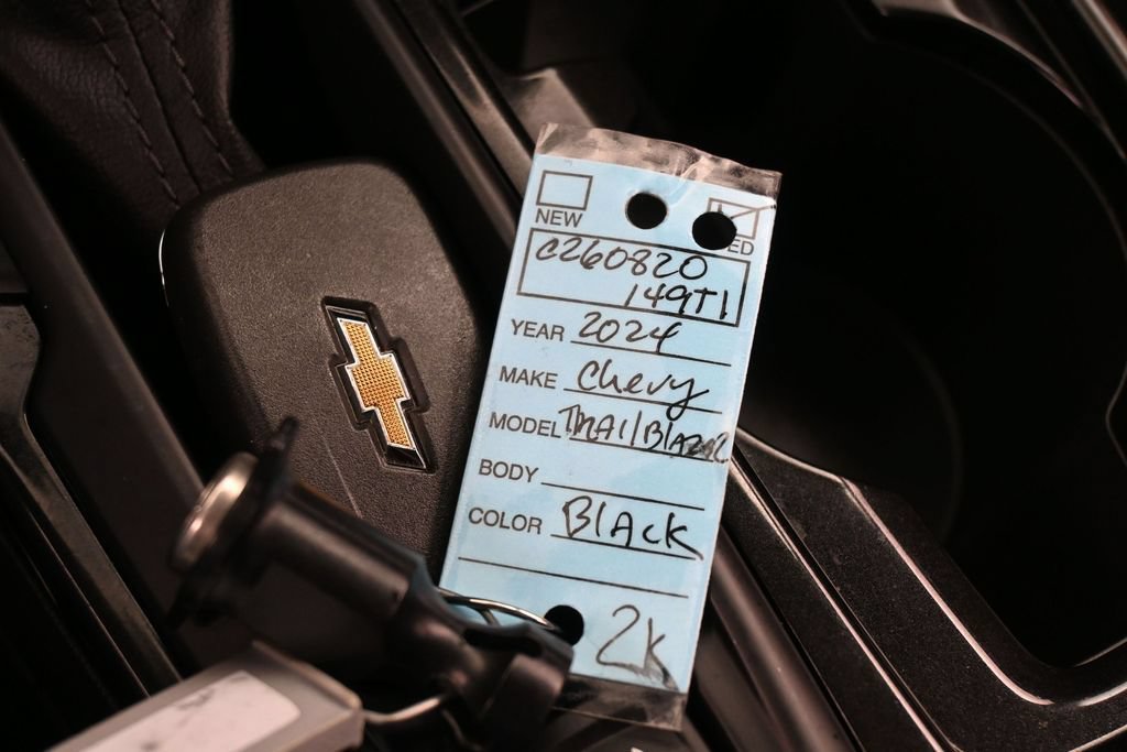 Used 2024 Chevrolet TrailBlazer LT w/ Driver Confidence Package FWD image 27