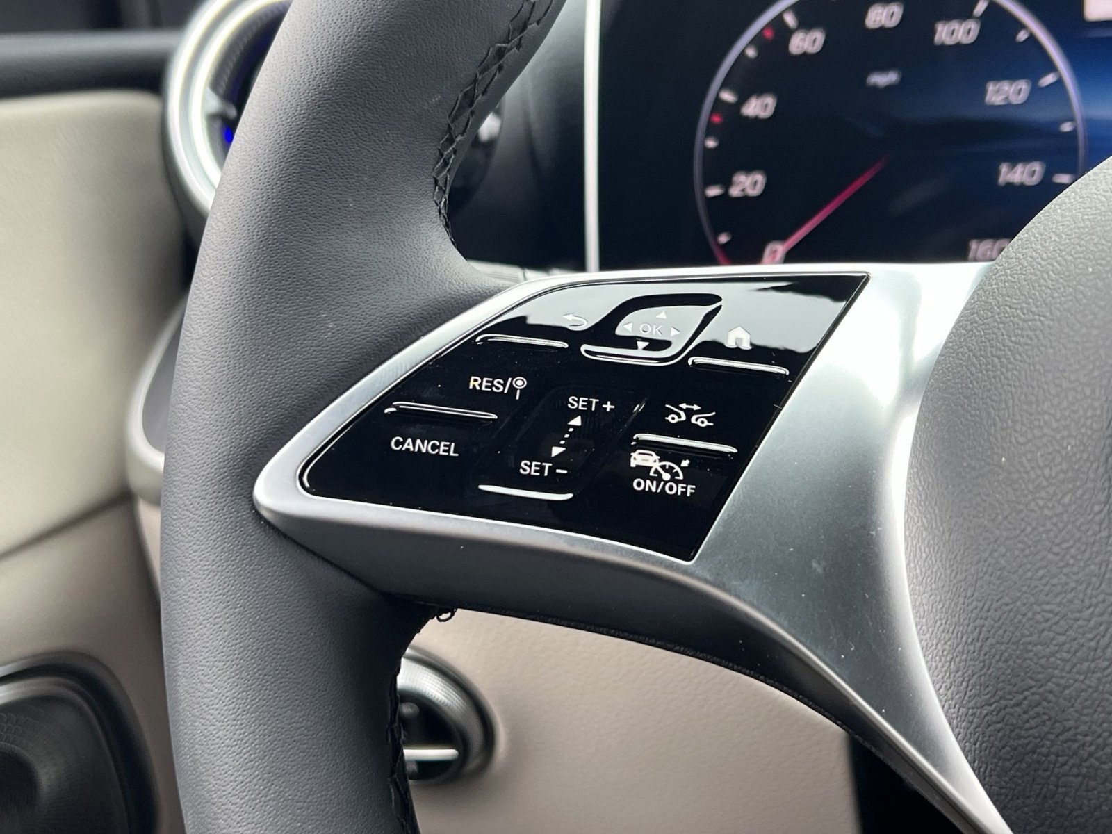 New 2026 Mercedes-Benz GLC 300 4MATIC image 30