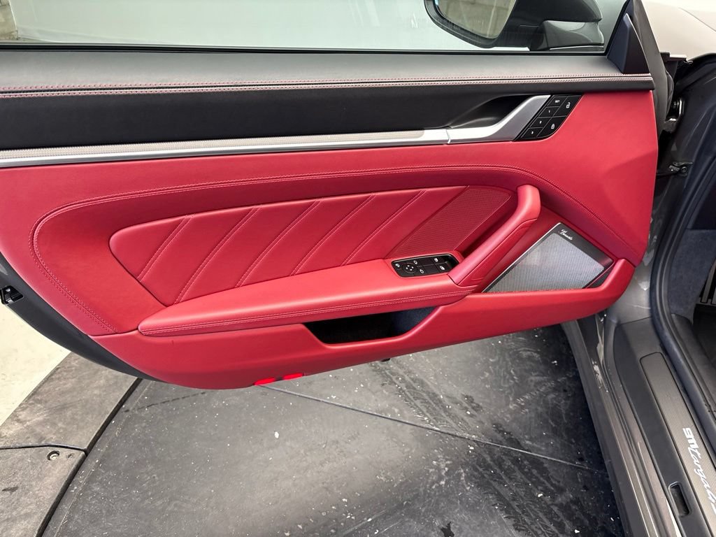 Certified 2022 Porsche 911 Targa 4S AWD/4WD image 4