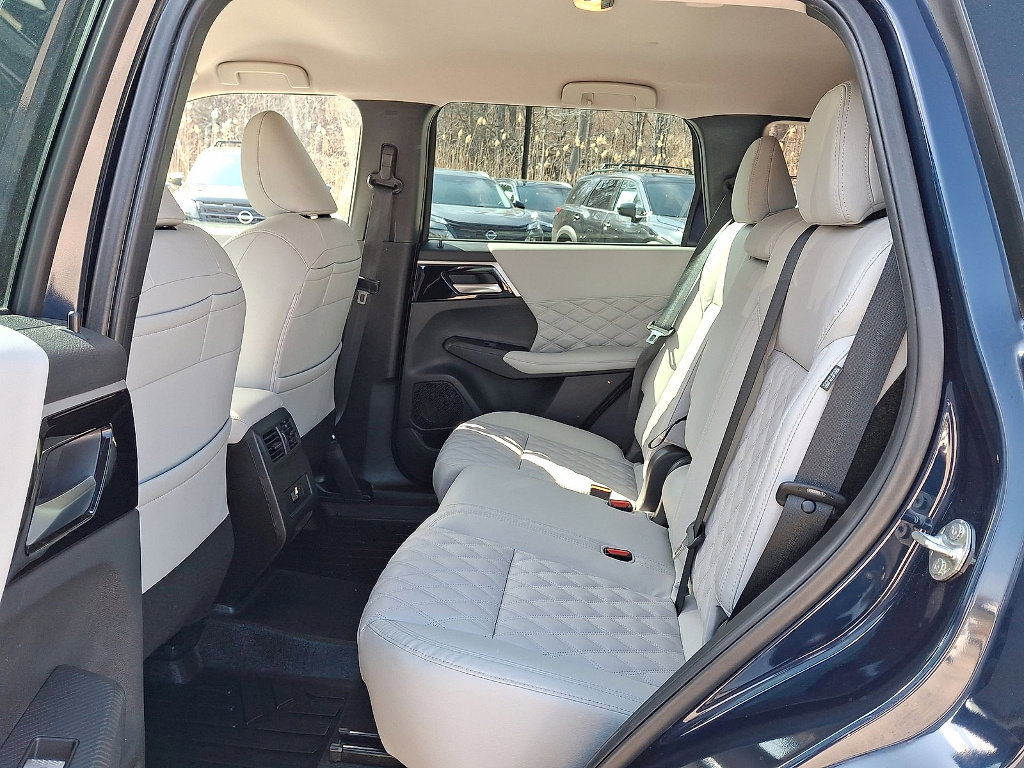 Used 2022 Mitsubishi Outlander SEL image 20