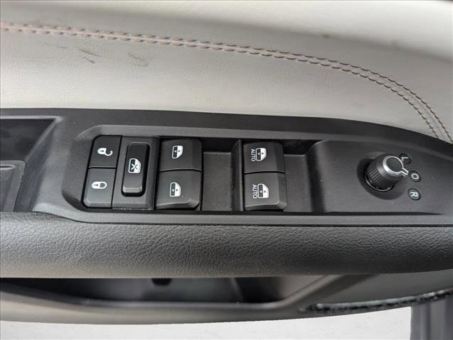 Certified 2024 Jeep Compass Limited AWD/4WD image 10